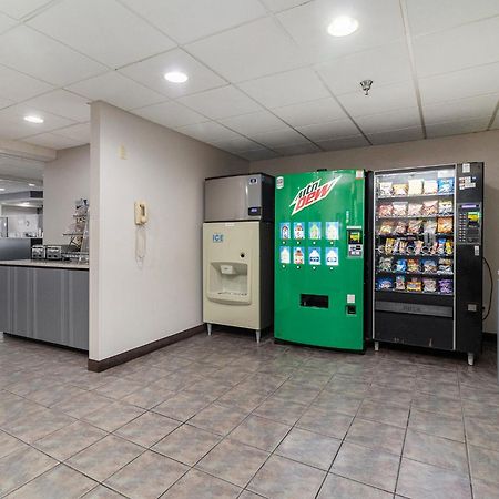 Microtel Inn And Suites Manistee Kültér fotó